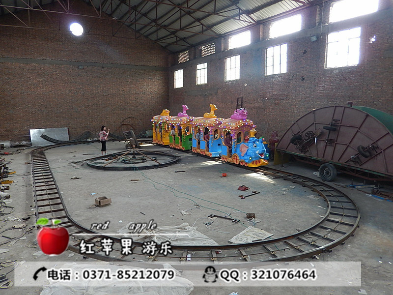 乘坐大象火車(chē)游樂(lè)設(shè)備的時(shí)候要注意哪些事項(xiàng)